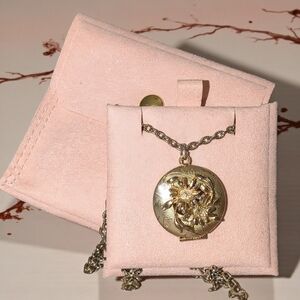 Quaint Vintage Floral Perfume Locket Necklace